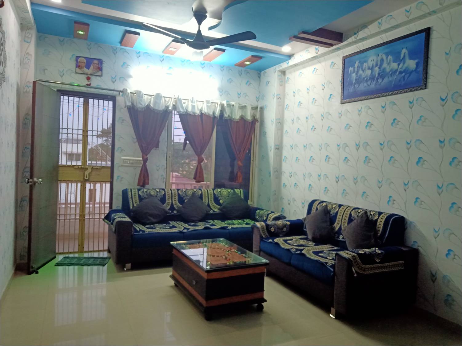 2 BHK fully furnished Flat for rent, Nr. Jaldhara Chokdi