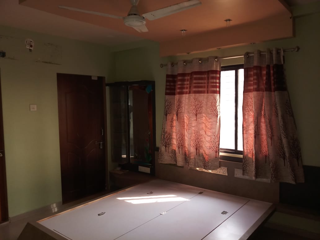 3 BHK Semi furnished flat for rent, Nr. Jaldhara Chokdi