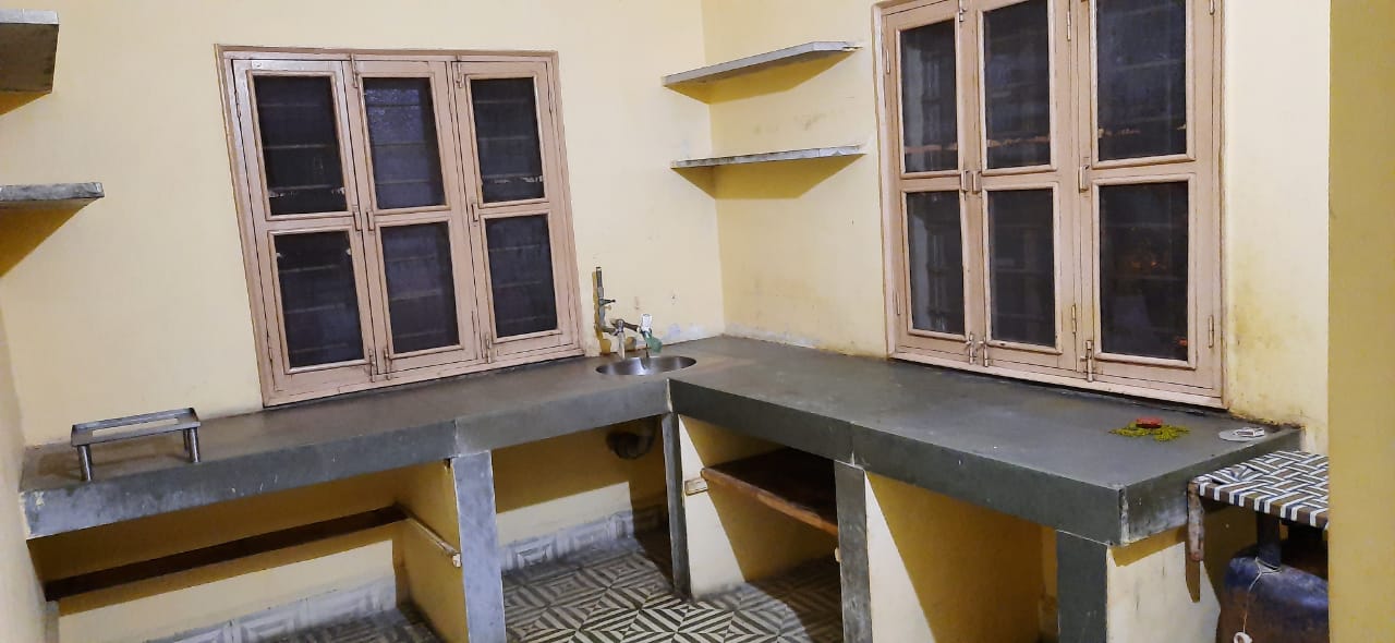 1 BHK for rent near Manav Mandir