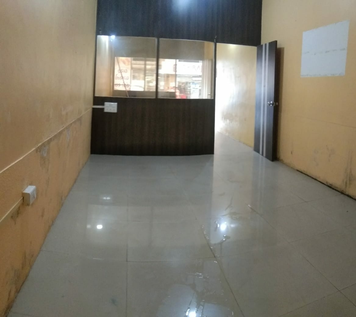Shop for rent near Sardar Park