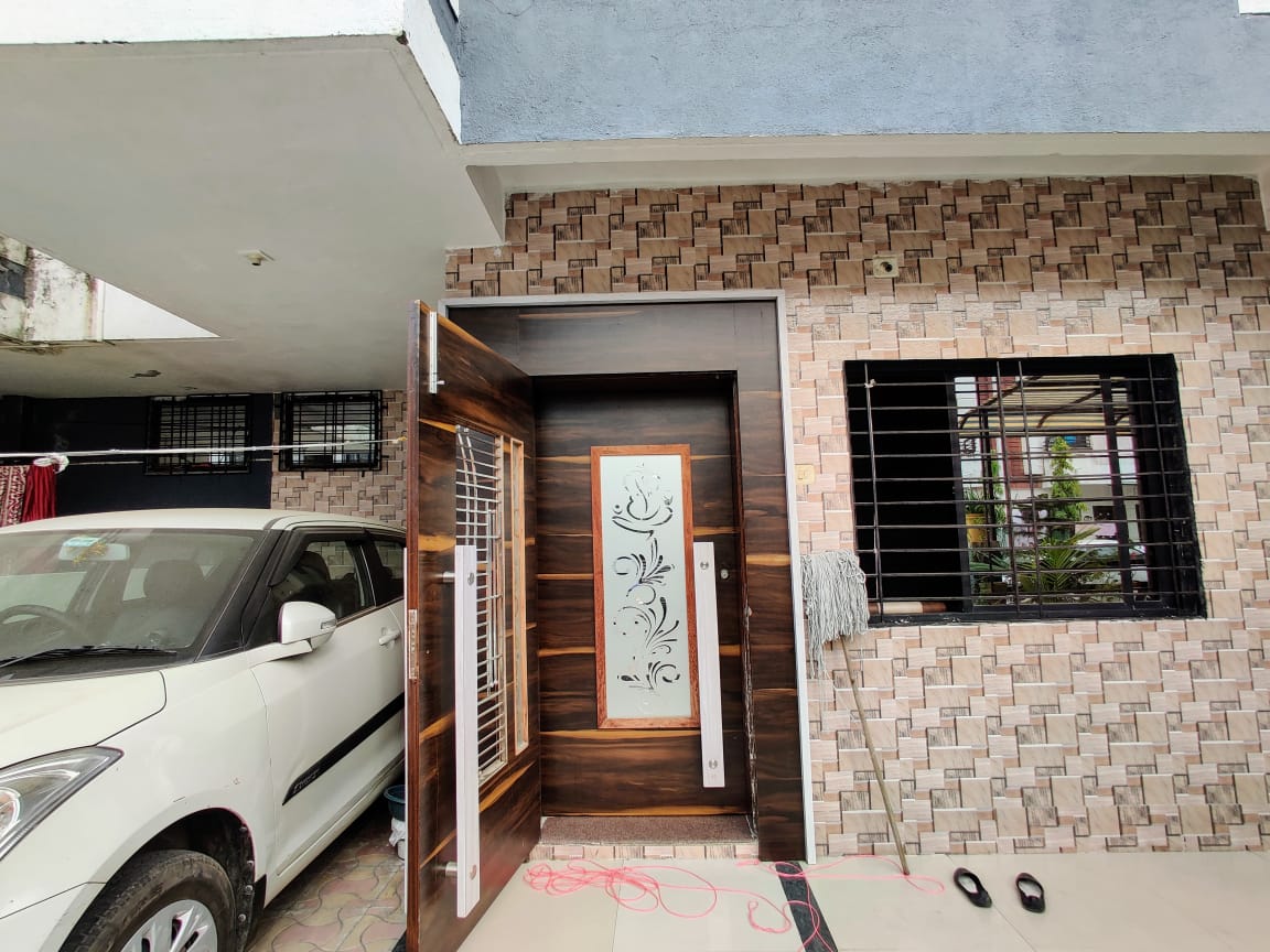 3 bhk fully furnished bungalow near Sardar Park