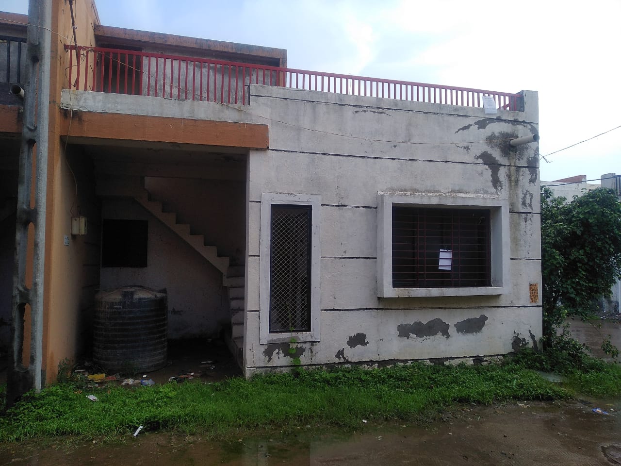 2 bhk unfurnished tenament at Rajpipla road