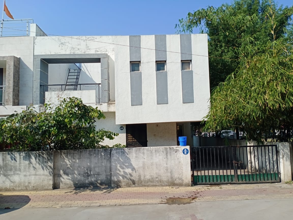 3 bhk semi furnished near Sardar Park