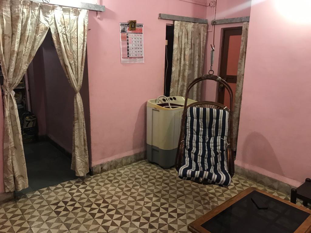1 bhk semi furnished flat near Manav Mandir