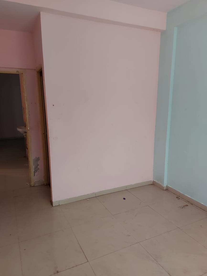 2bhk unfurnished flat near Sardar Park